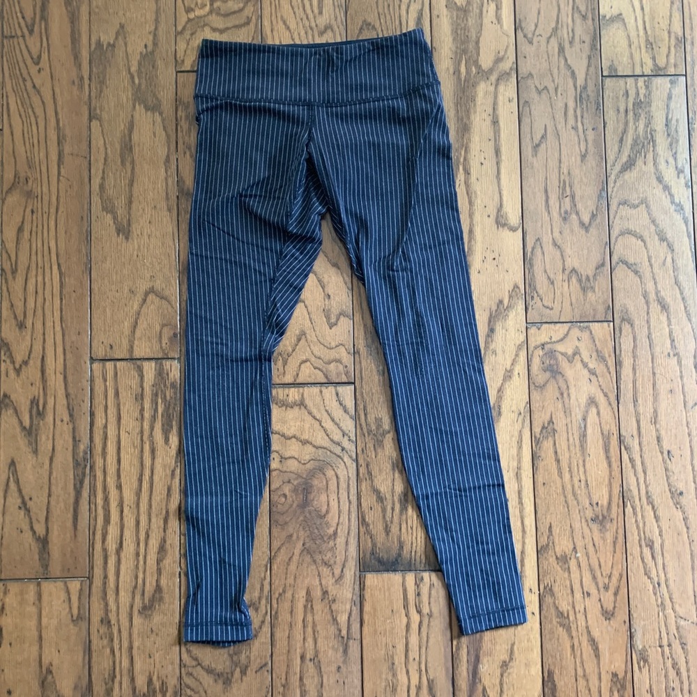Lululemon Pinstripe Legging, Regular Rise- 6